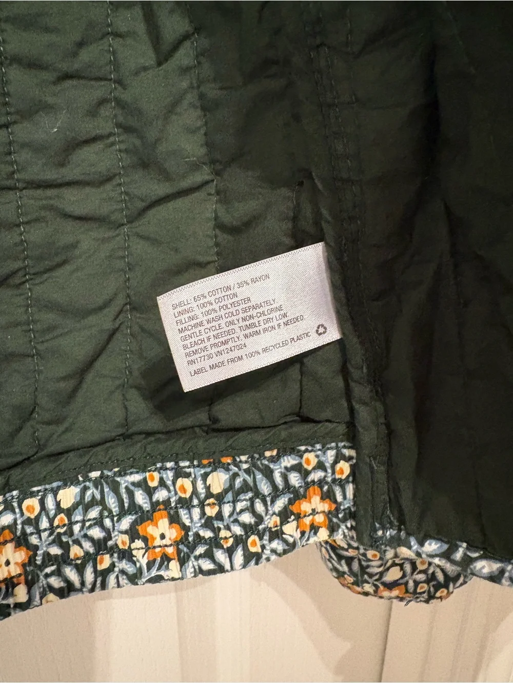 Women’s Universal Thread quilted floral jacket size M